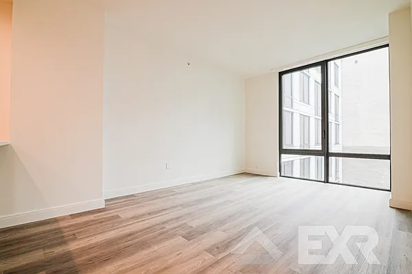 Rented by EXR | media 15