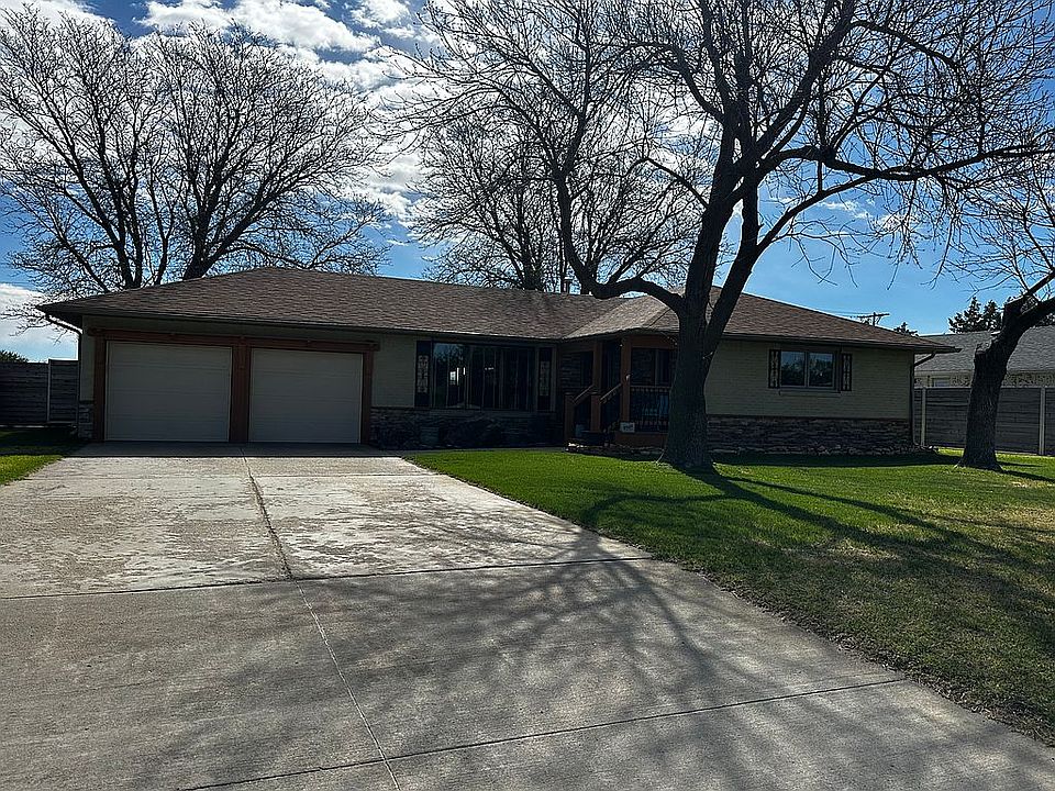 1st image of 908 N 4th Ave