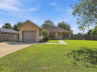28436 Holiday Dr, Ponchatoula, LA 70454