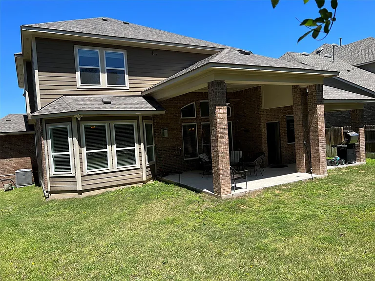104 Bastrop Dr — Photo 13