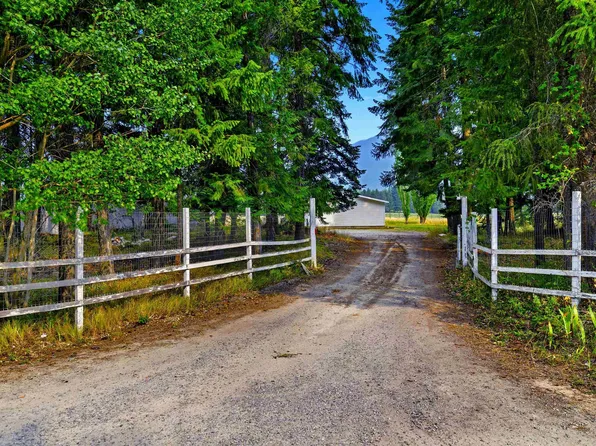 3203 Paradise Valley Rd, Bonners Ferry, ID 83805