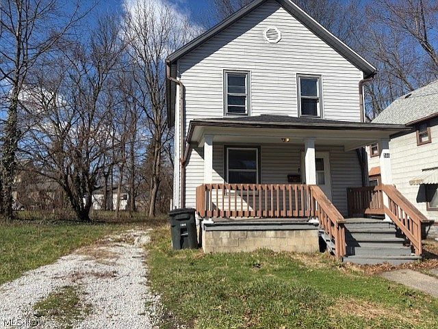 1st image of 566 Sumner St