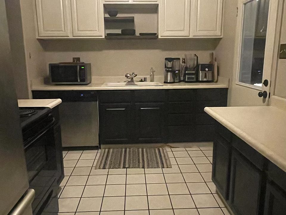 2nd image of 5033 60th St