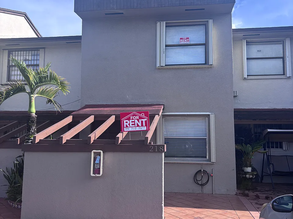 218 NW 71st Ave