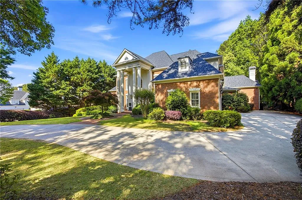 6 bed, 8.0 bath, 10489 sqft, $11,900 — Photo 3