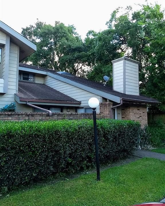 1st image of 200 Pecan Dr #704