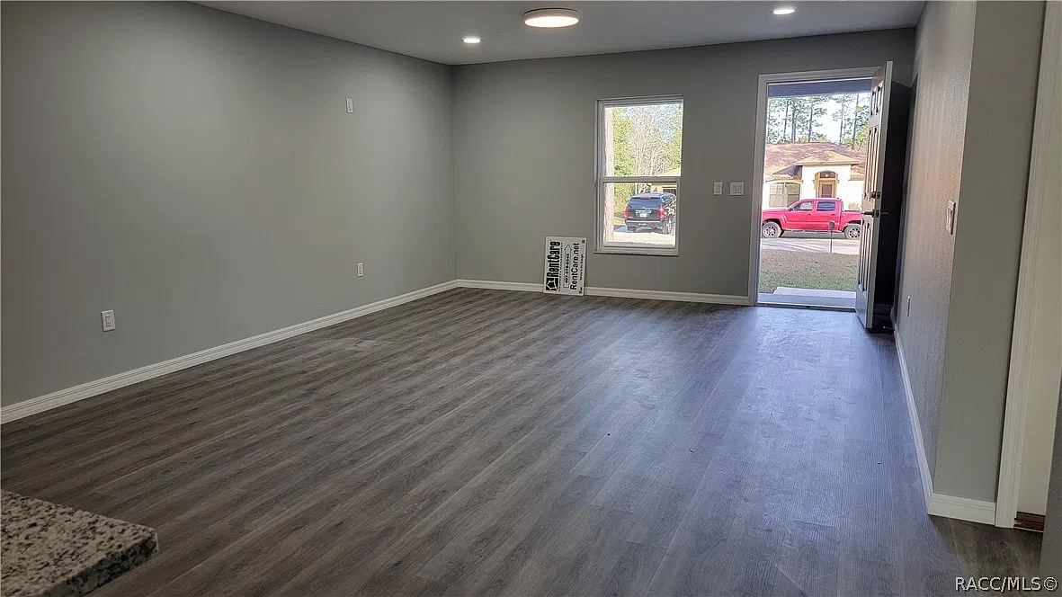 4 bed, 1621 sqft, $1,628 — Photo 3