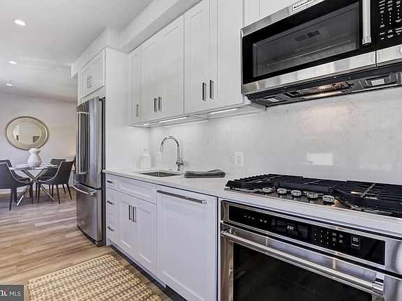 5th image of 2434 16th St NW