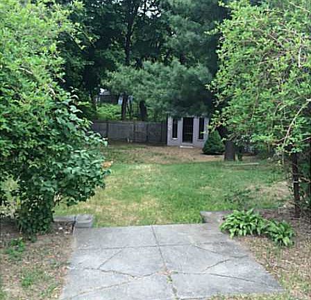 4th image of 15 Lincoln Ave