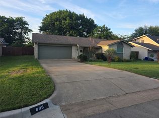 608 Shelmar Dr, Euless, TX 76039