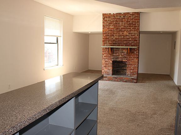2nd image of 515 Semple St APT 3