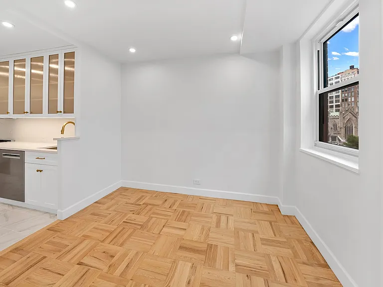 63 E 9th St #6M — Photo 5