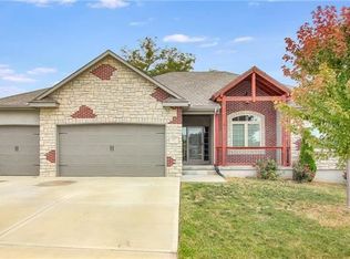 717 SE Bluebird, Blue Springs, MO 64014