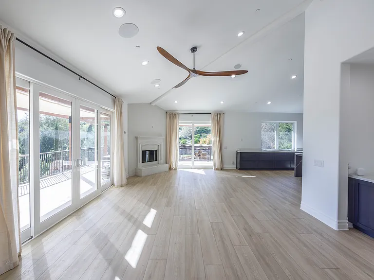 6029 Fairview Pl — Photo 31