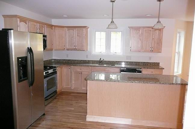 Granite/Stainless Kitchen