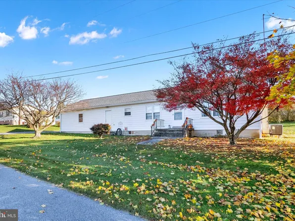 3073 Wood Dr, Manchester, MD 21102