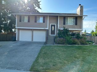 1711 211th Pl NE, Sammamish, WA 98074