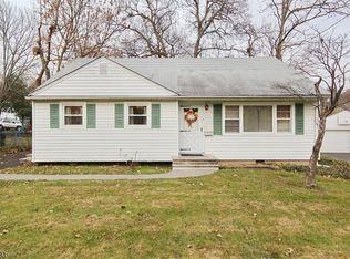 8 Mead Ct, Summit, NJ 07901