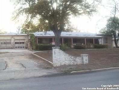 1st image of 135 E Quill Dr