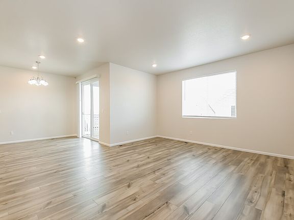 5th image of 9207 Salida St