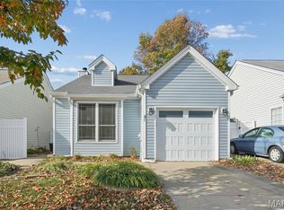 871 Liberty Village Dr, Florissant, MO 63031