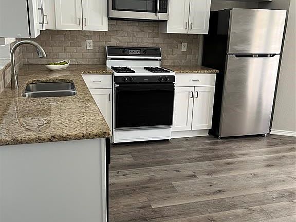 5th image of 1725 Prescott Dr