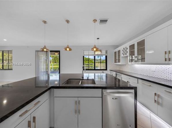 1538 Tamarind Ct #1538