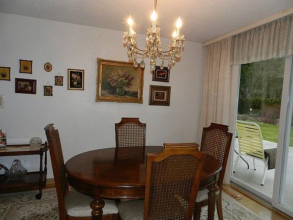 4th image of 17823 40th Ave E
