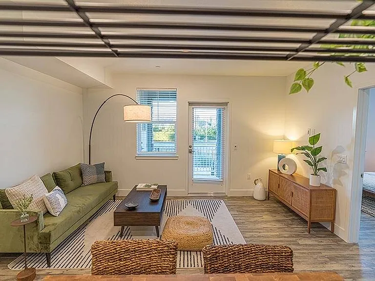 Vela Santee Apartments — Photo 2