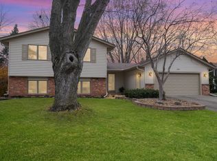 4326 Bear Path Trl, Eagan, MN 55122