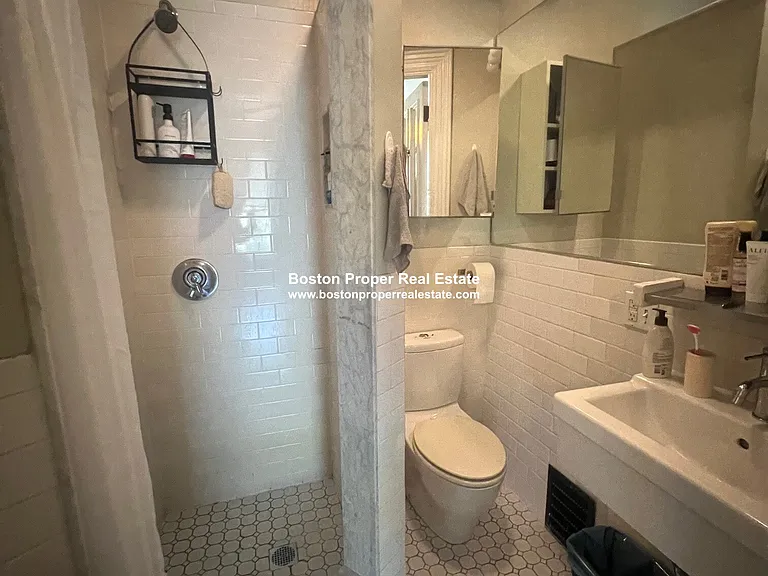 323 Beacon St #6 — Photo 10