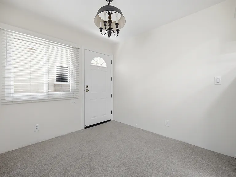 4339 Mentone St — Photo 7
