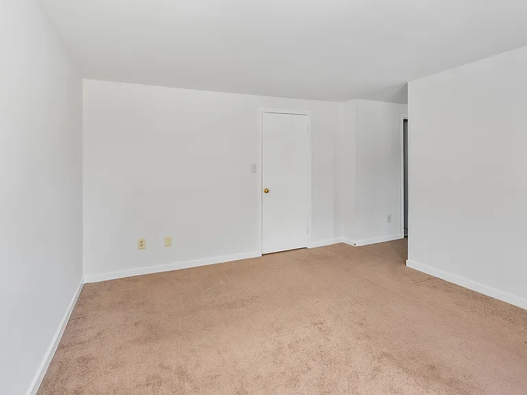 9427 Collette Way — Photo 13