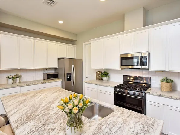 5502 Camaguey St, Houston, TX 77023