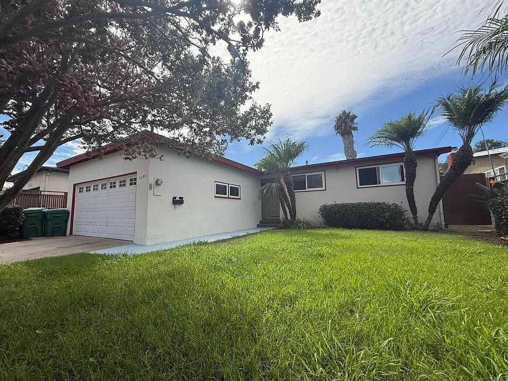 4 bed, 1434 sqft, $4,650 — Photo 2