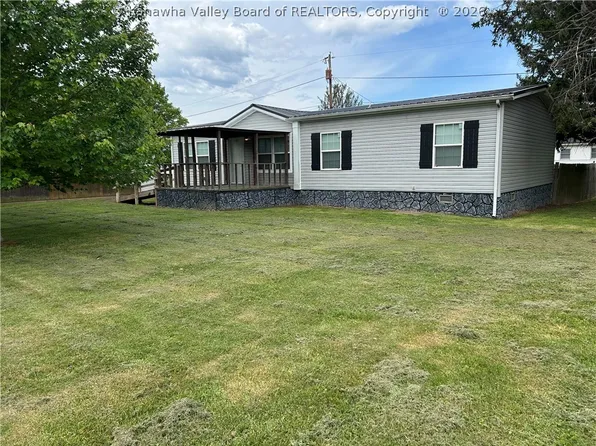 378 Grueser Ln, Point Pleasant, WV 25550