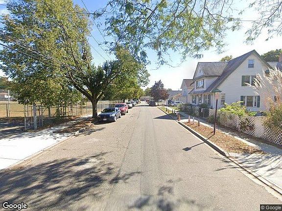 Exterior Neighborhood (street photo)