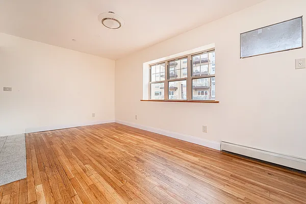 Rented by Modern Spaces | media 16