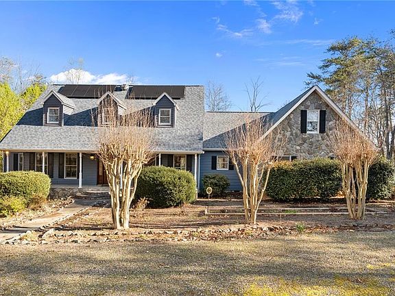 2nd image of 696 Gold Hill Rd