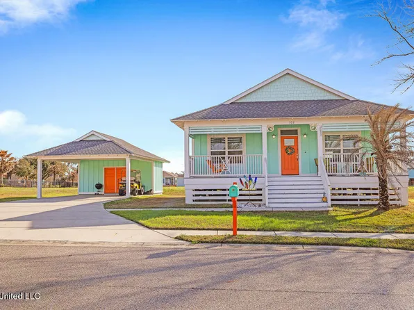 102 Runnels Ave, Long Beach, MS 39560