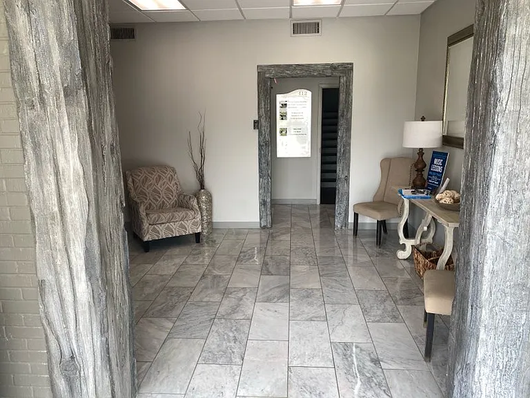 412 Travis St #128 — Photo 8