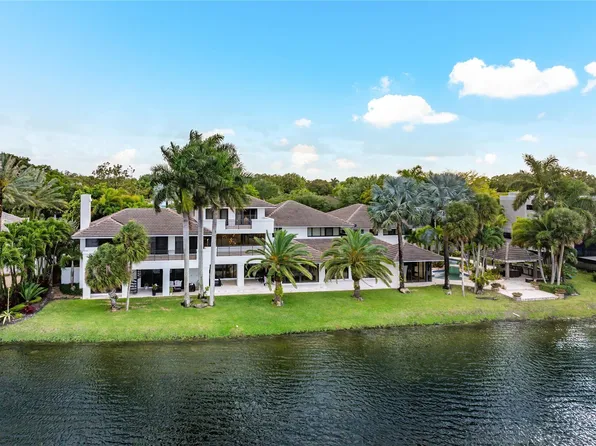 9464 NW 52nd Doral Lane, Doral, FL 33178