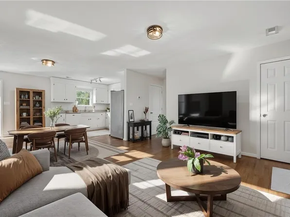 2017 Iowa St, Chesapeake, VA 23323