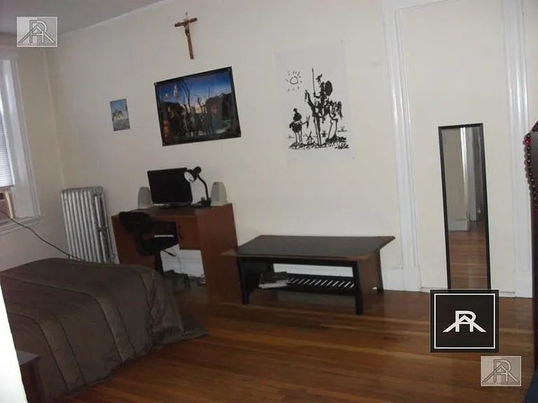 17 Glenville Ave #2 — Photo 4