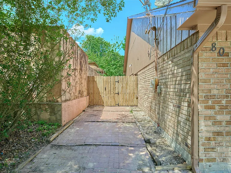 80 Rolling Hills Dr — Photo 3