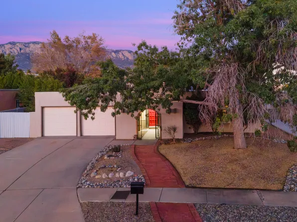 5812 Greenly Ave NE, Albuquerque, NM 87111