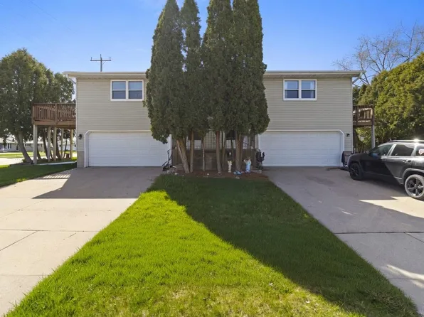 1395 Inverness Ln, Neenah, WI 54956
