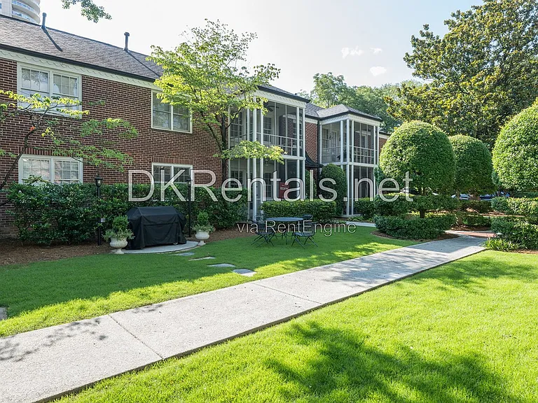 55 Delmont Dr NE #D3 — Photo 3