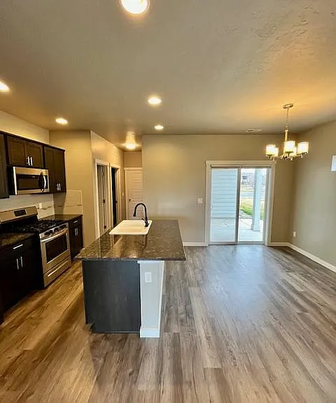 5728 W Stadium Ln — Photo 9