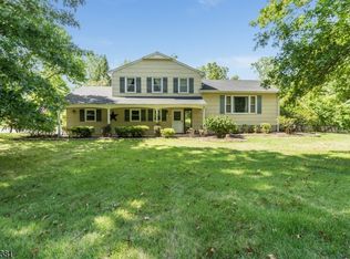 27 Old York Rd, Ringoes, NJ 08551